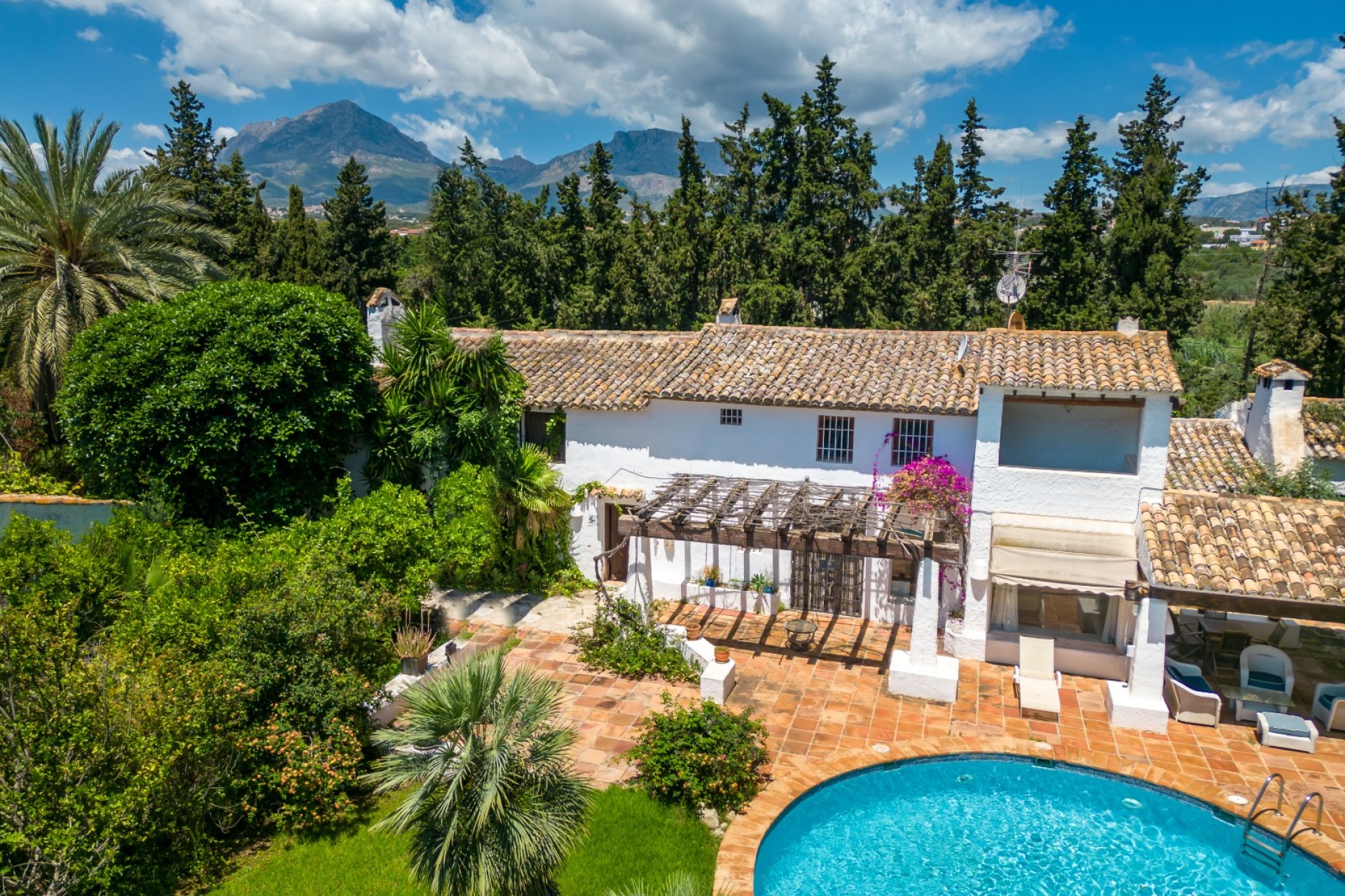 Resale - Villa - Alfas del Pí