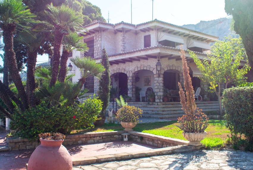 Resale - Villa - Alicante - Albufereta