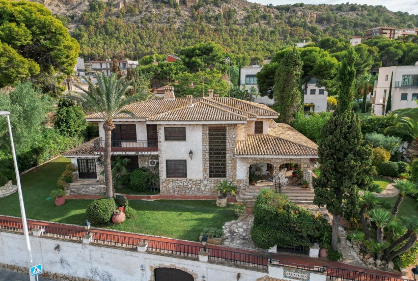 Resale - Villa - Alicante - Albufereta