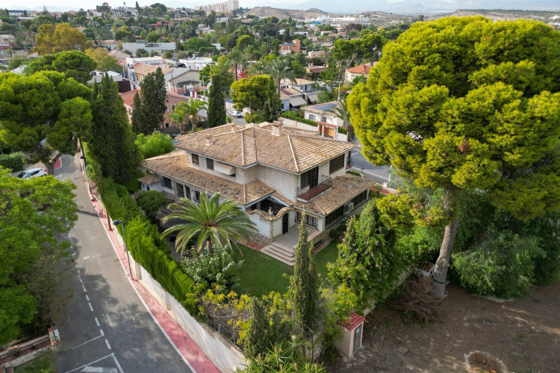 Resale - Villa - Alicante - Albufereta