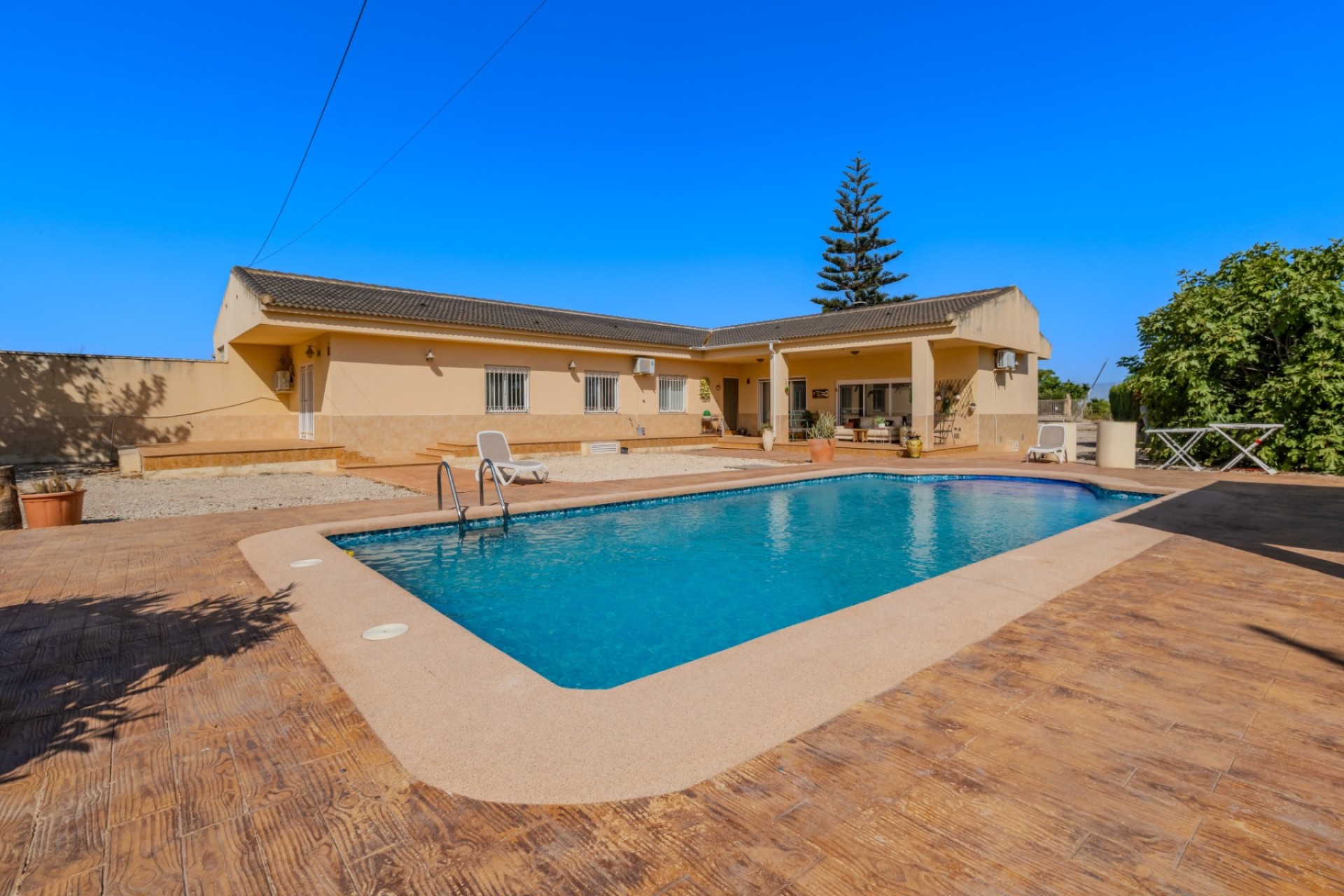 Resale - Villa - Almoradí