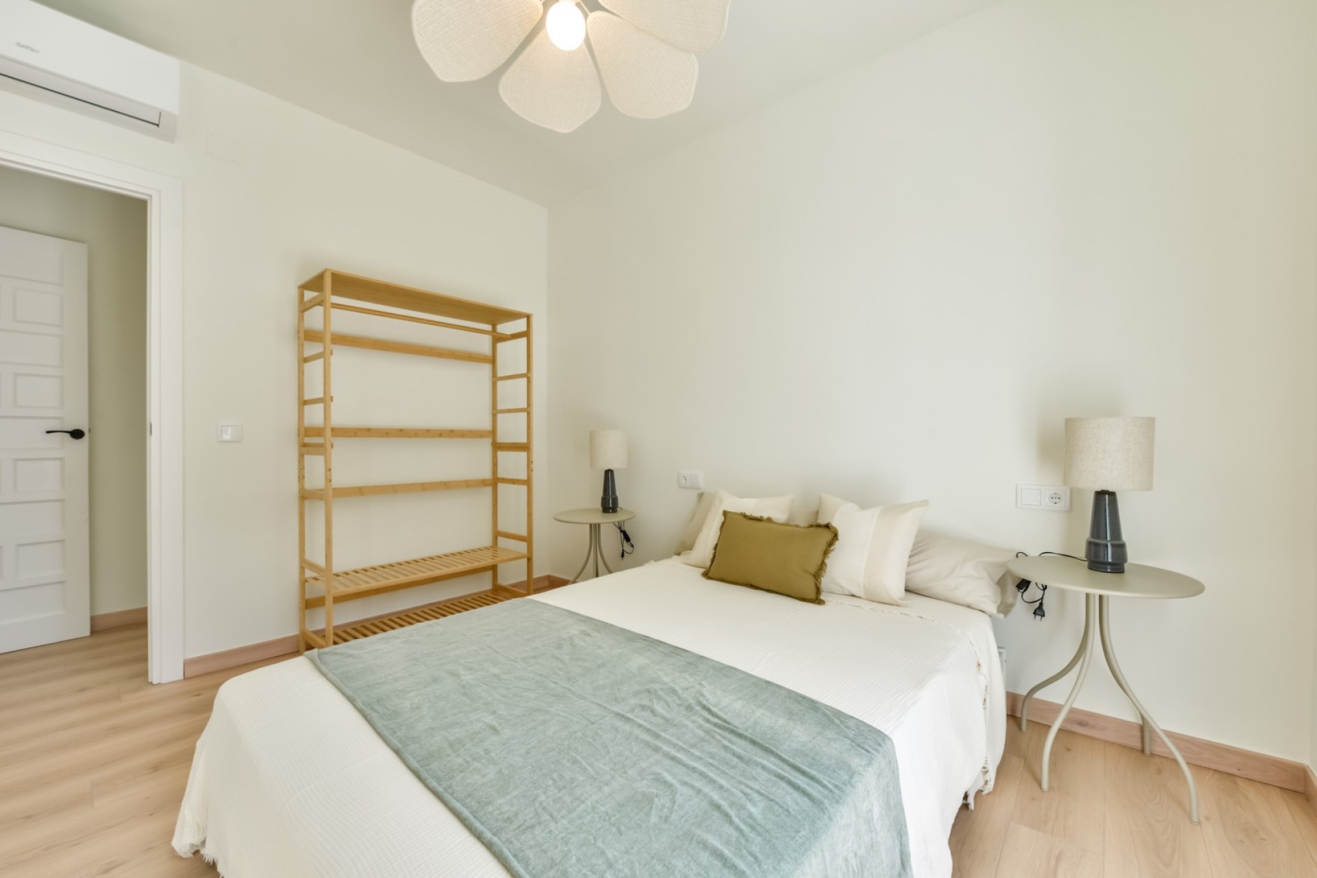 Resale - Villa - Altea