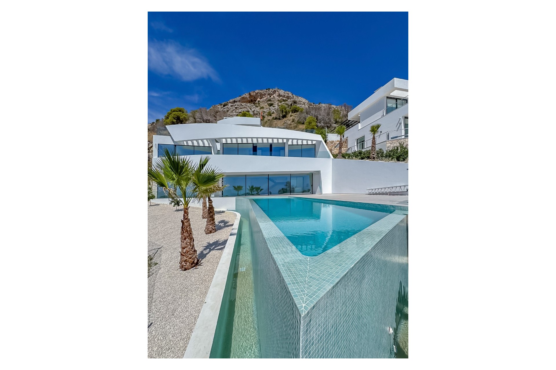 Resale - Villa - Altea