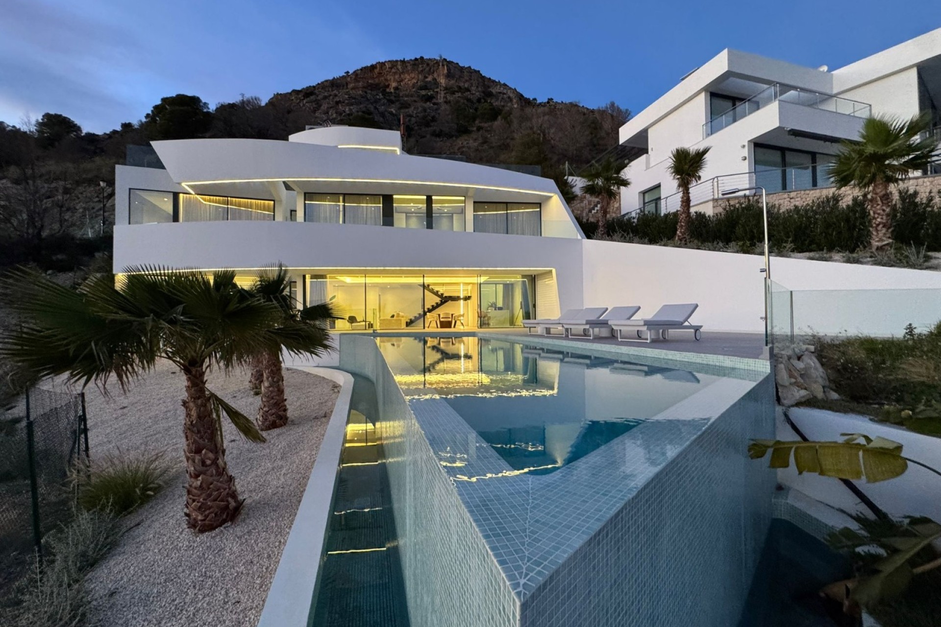 Resale - Villa - Altea