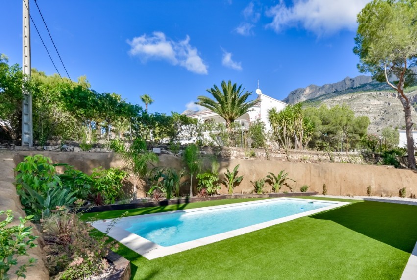 Resale - Villa - Altea