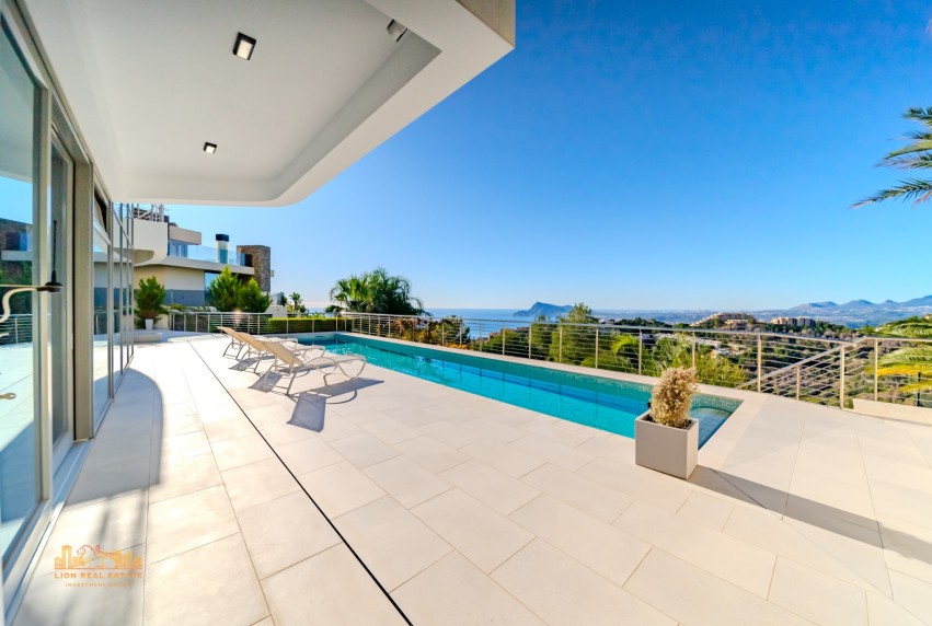 Resale - Villa - Altea