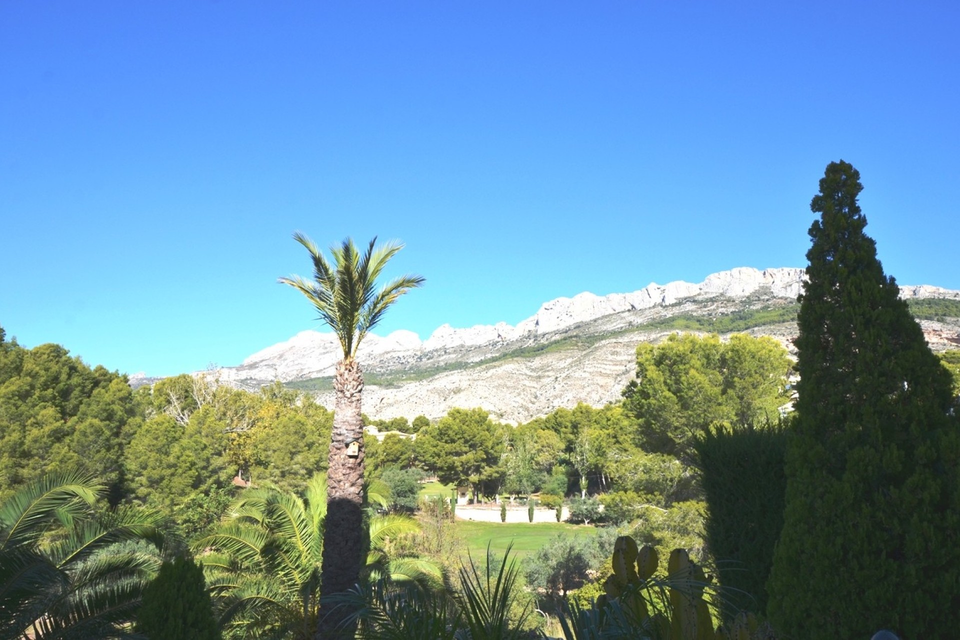 Resale - Villa - Altea