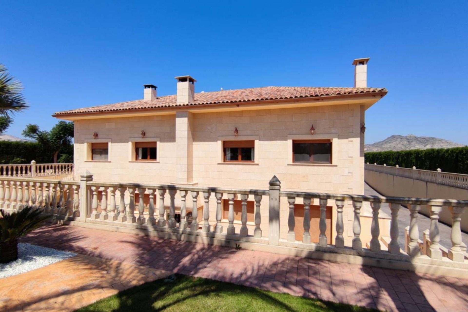 Resale - Villa - Aspe