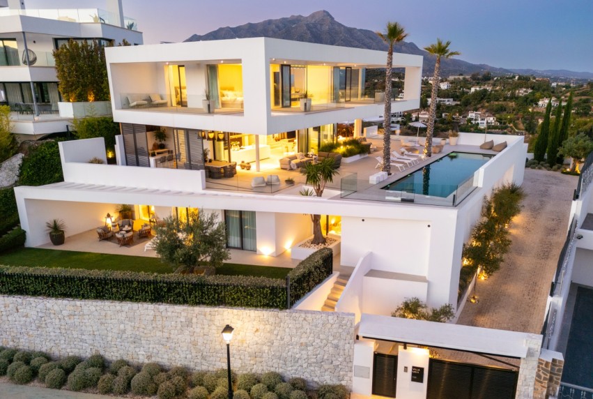 Resale - Villa - Benahavis - La Quinta