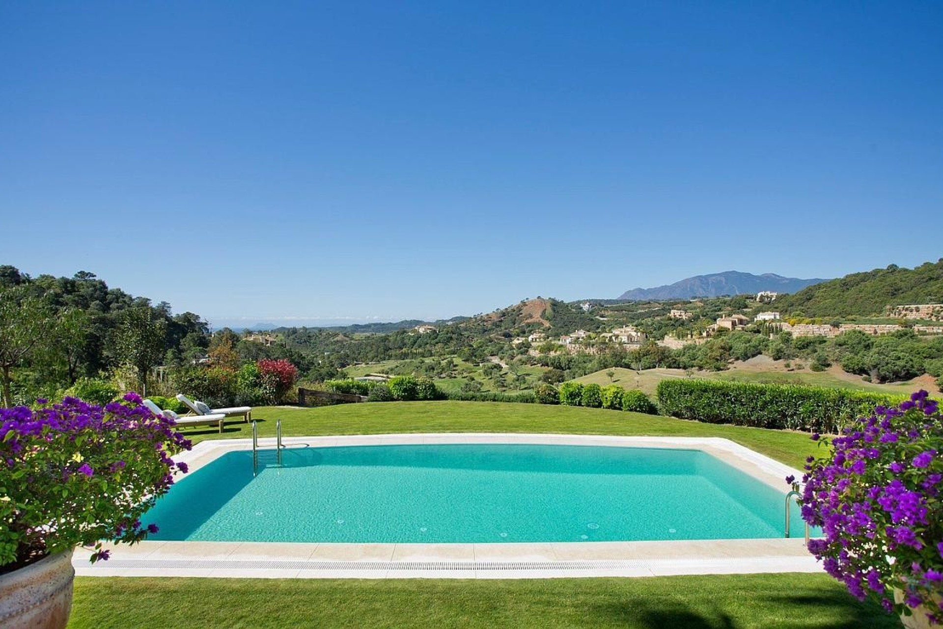 Resale - Villa - Benahavis