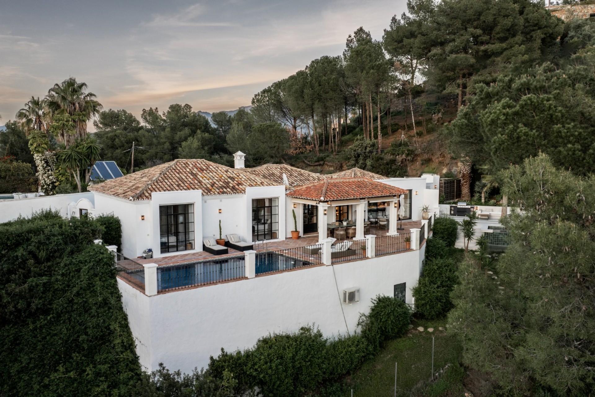 Resale - Villa - Benahavis