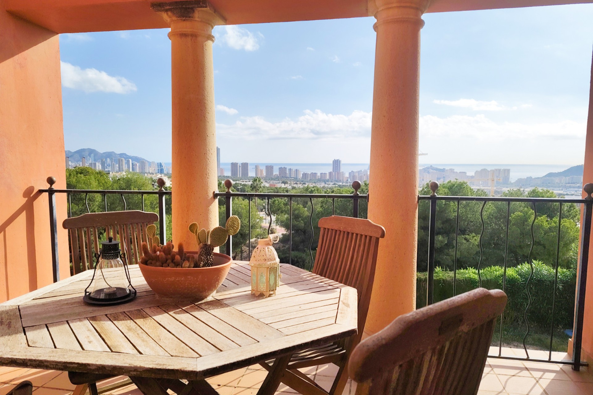 Resale - Villa - Benidorm - Zona de Poniente