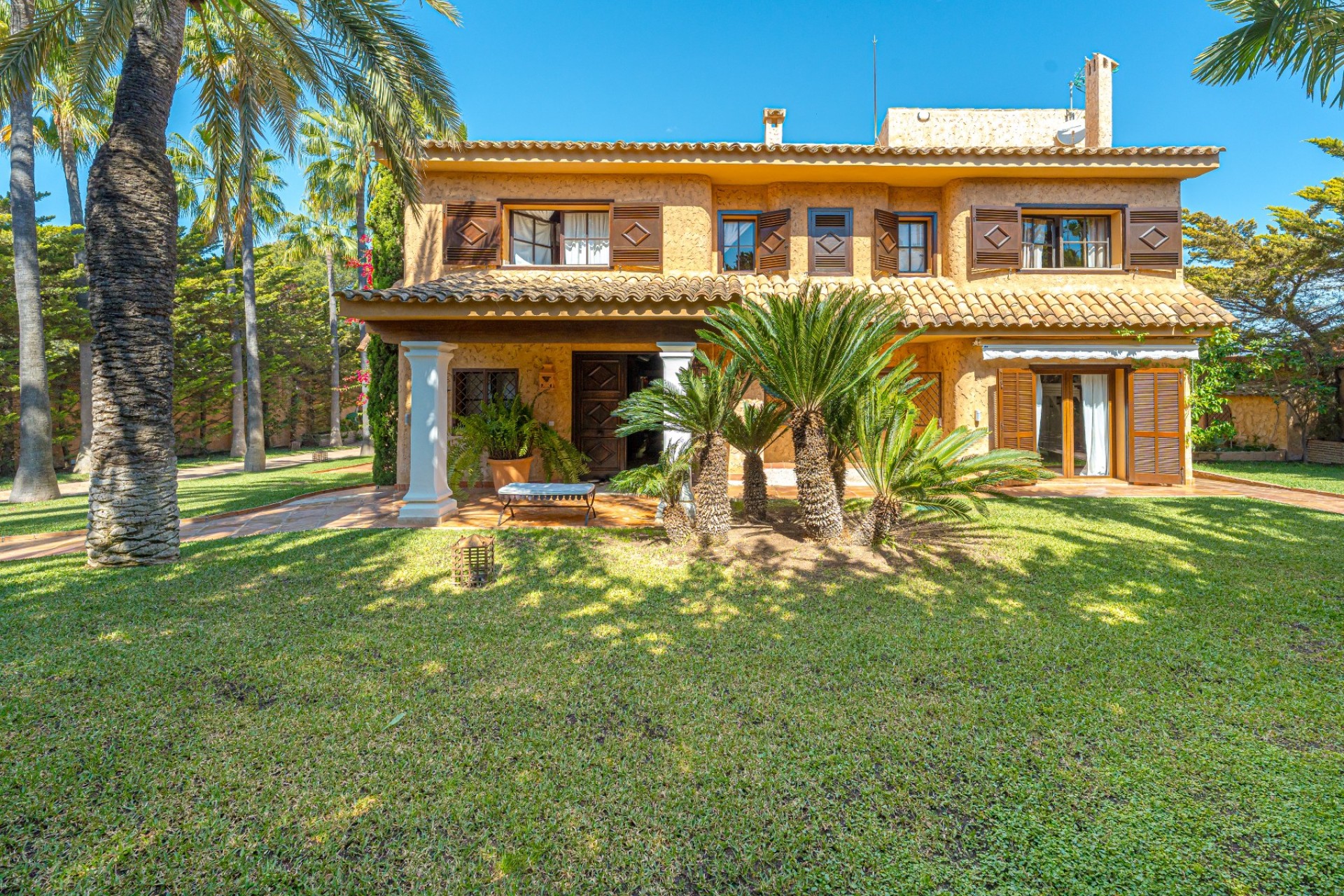 Resale - Villa - Benidorm