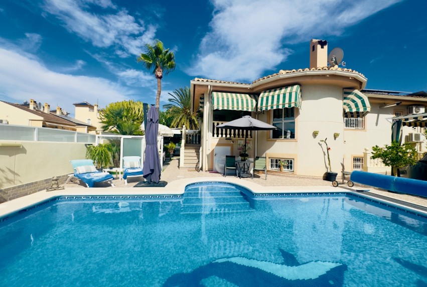 Resale - Villa - Benijofar