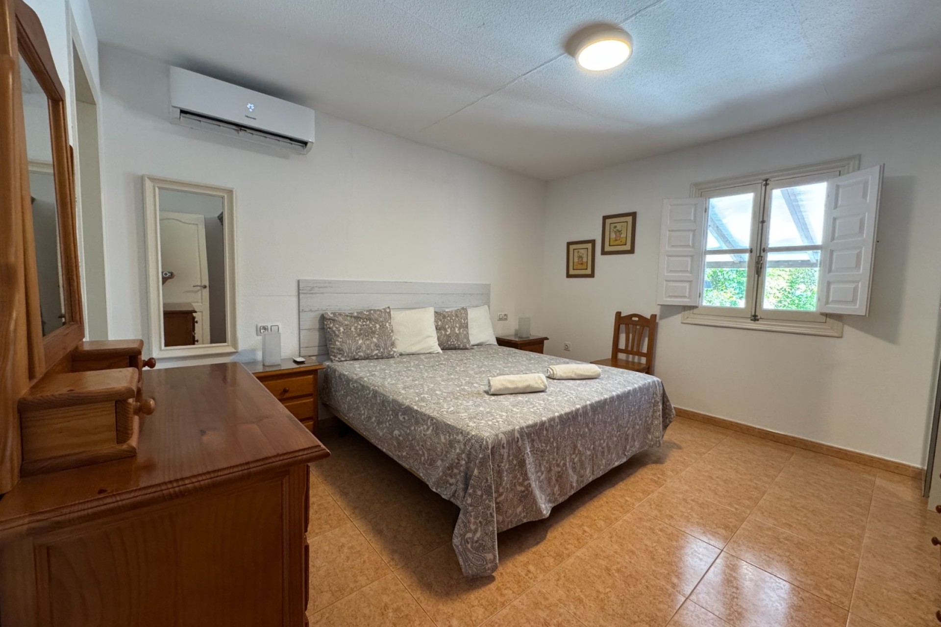 Resale - Villa - Blanca