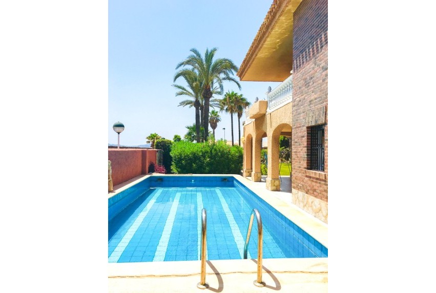 Resale - Villa - Cartagena - La Manga del Mar Menor