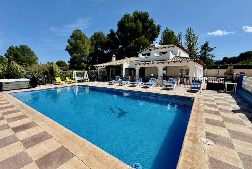 Resale - Villa - Castalla