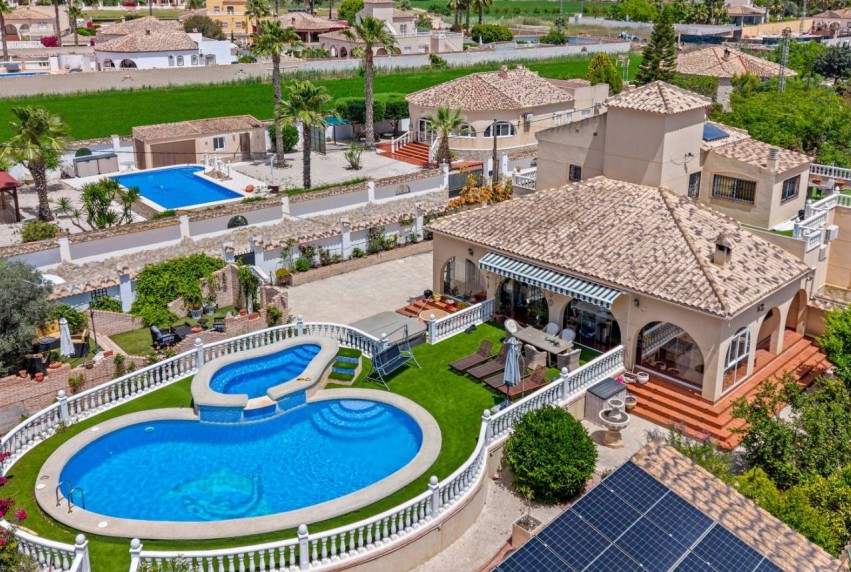 Resale - Villa - Catral