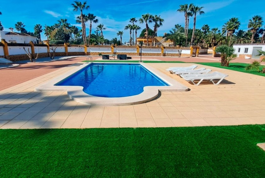 Resale - Villa - Catral