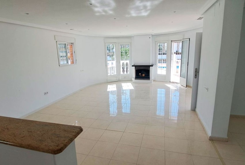 Resale - Villa - Catral