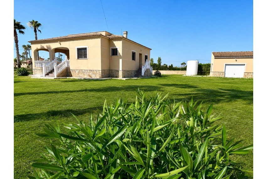 Resale - Villa - Catral