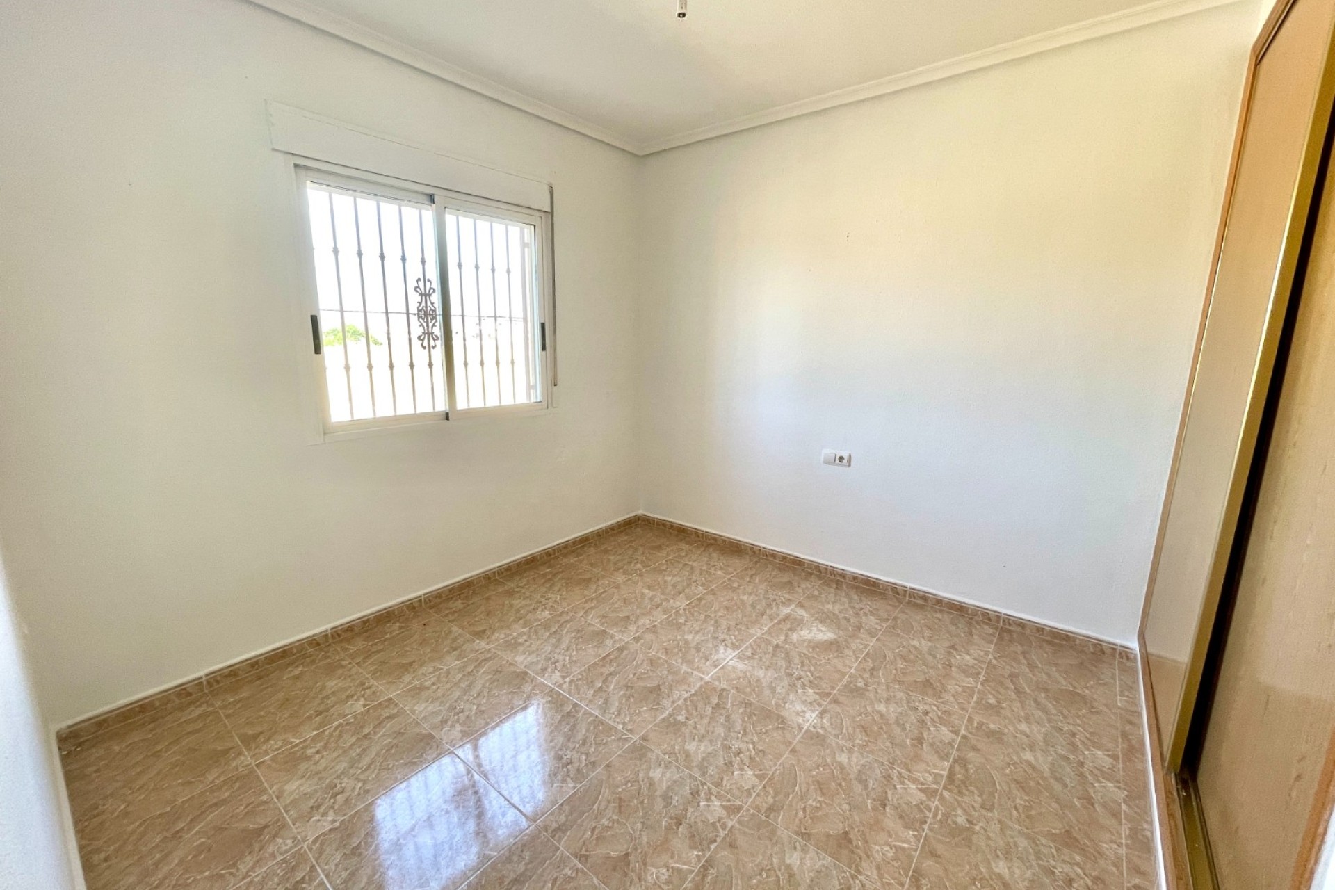 Resale - Villa - Catral