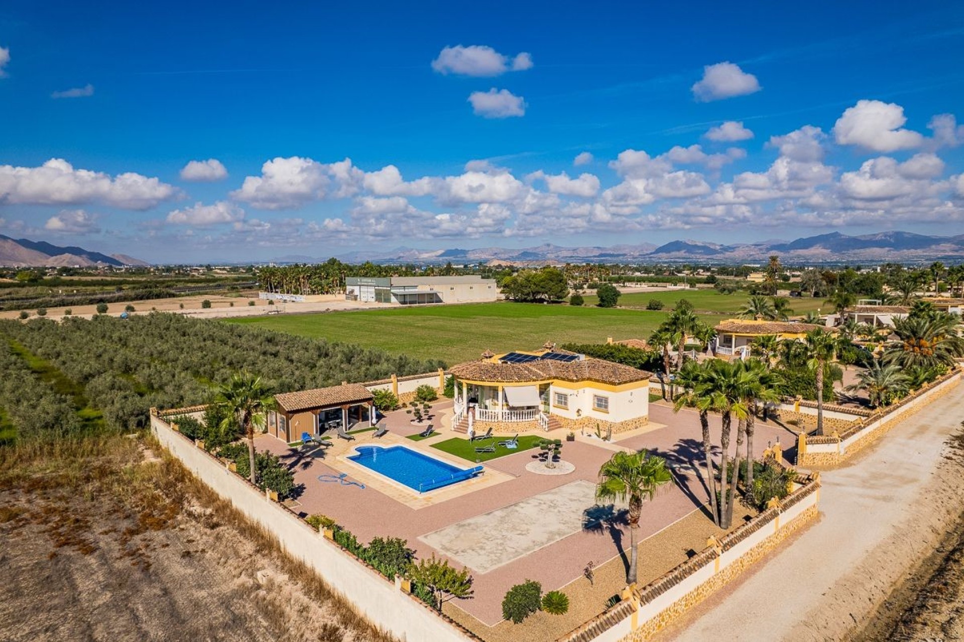 Resale - Villa - Catral