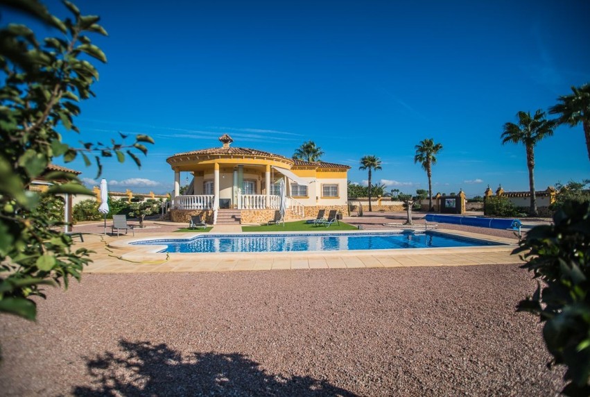Resale - Villa - Catral