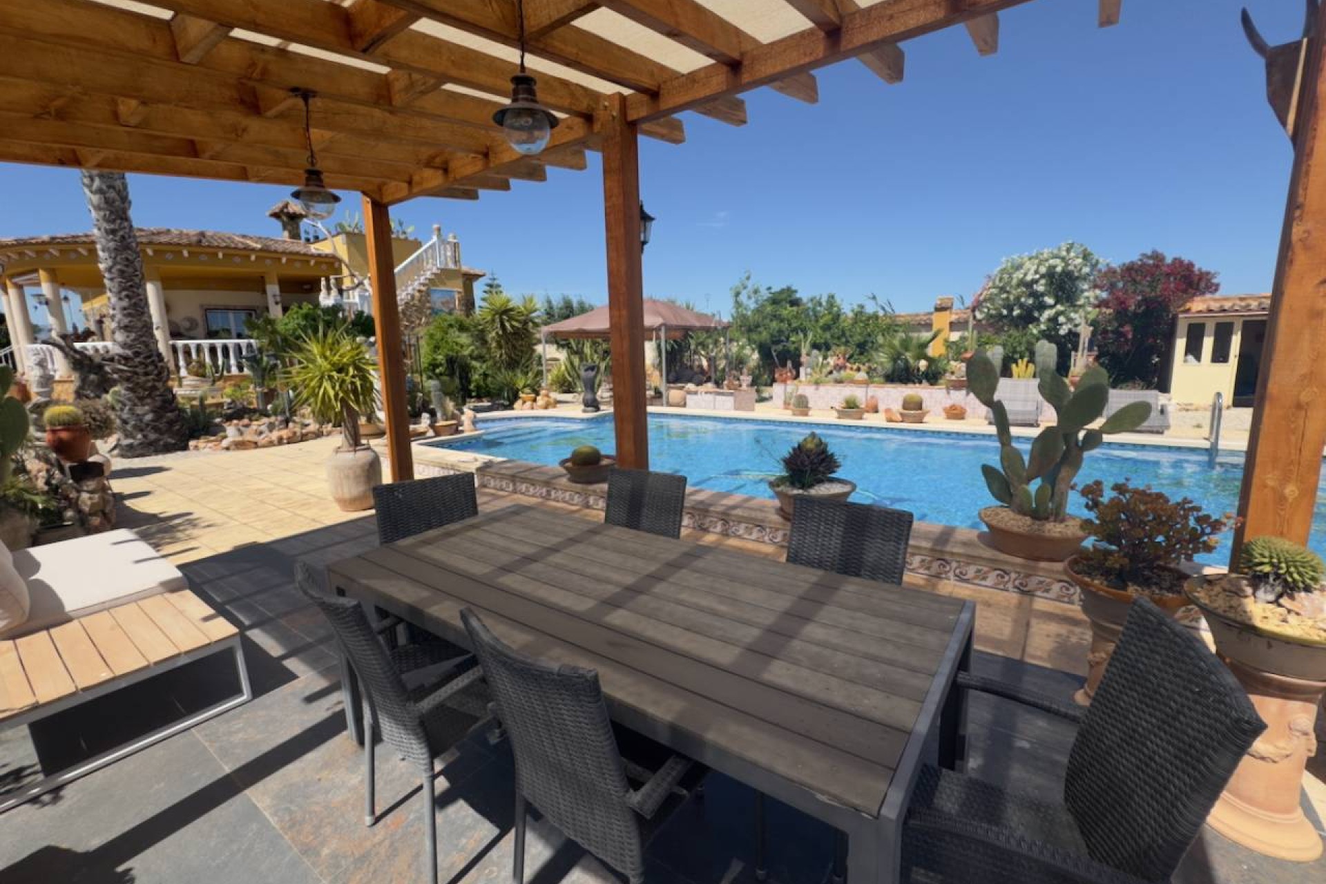 Resale - Villa - Catral