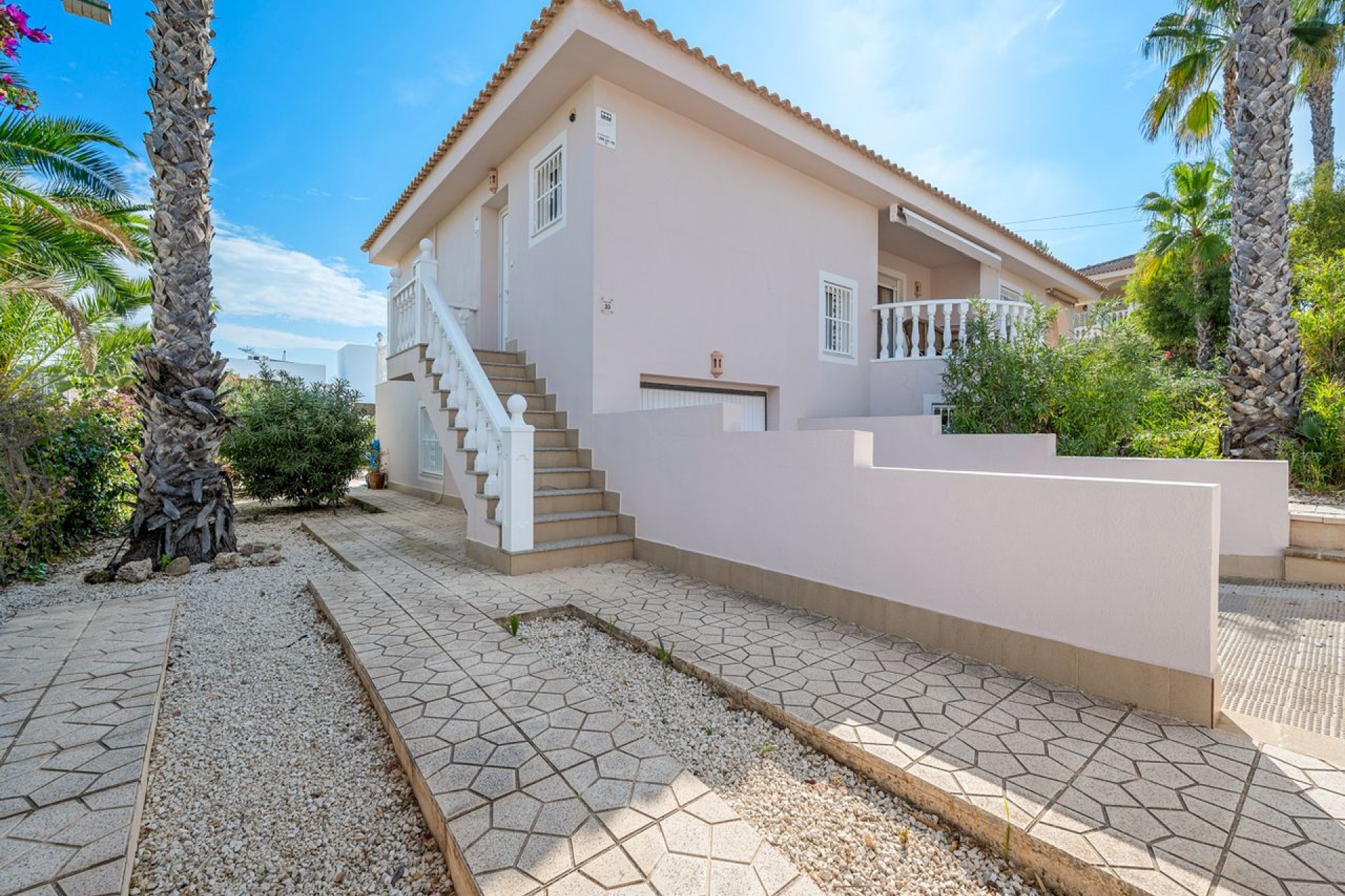 Resale - Villa - Ciudad Quesada - Pueblo Lucero