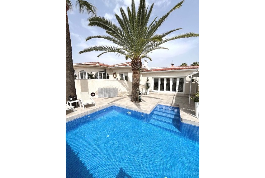 Resale - Villa - Ciudad Quesada