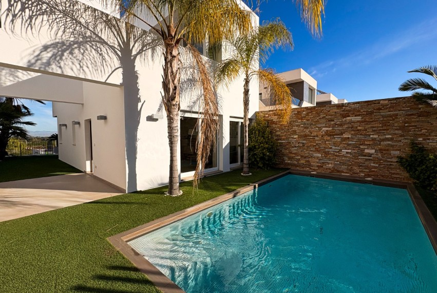 Resale - Villa - Ciudad Quesada