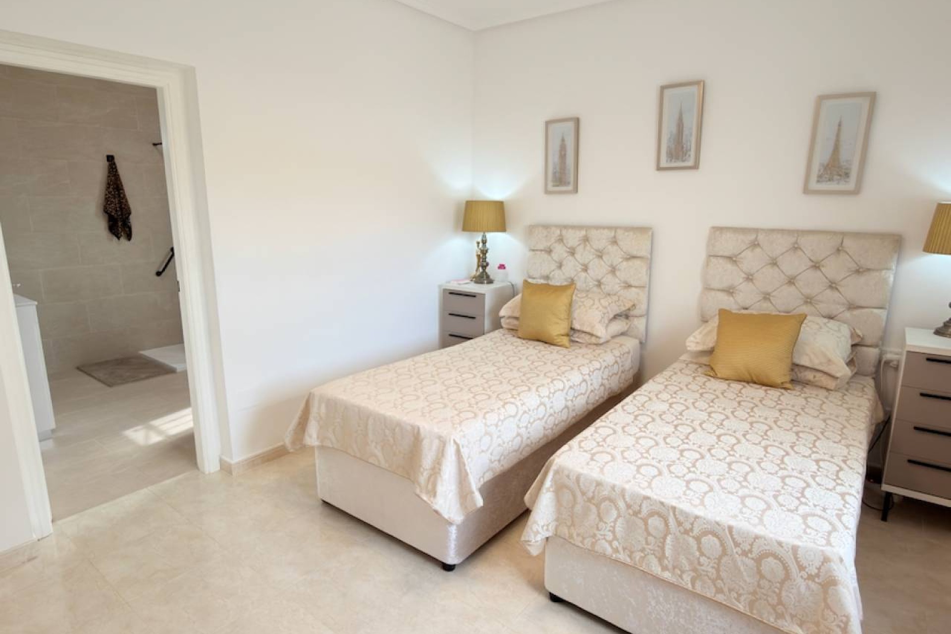 Resale - Villa - Ciudad Quesada