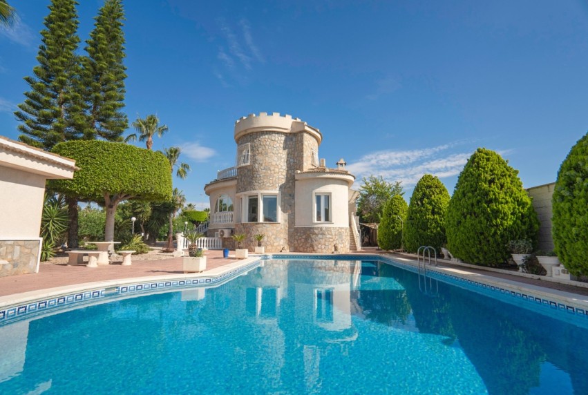 Resale - Villa - Ciudad Quesada