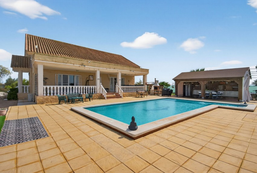 Resale - Villa - Crevillente