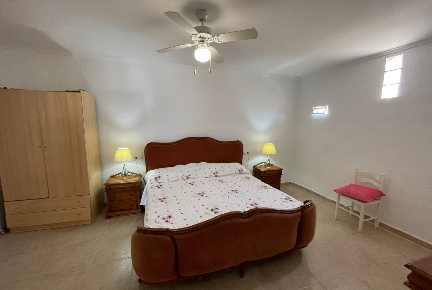 Resale - Villa - Daya Nueva