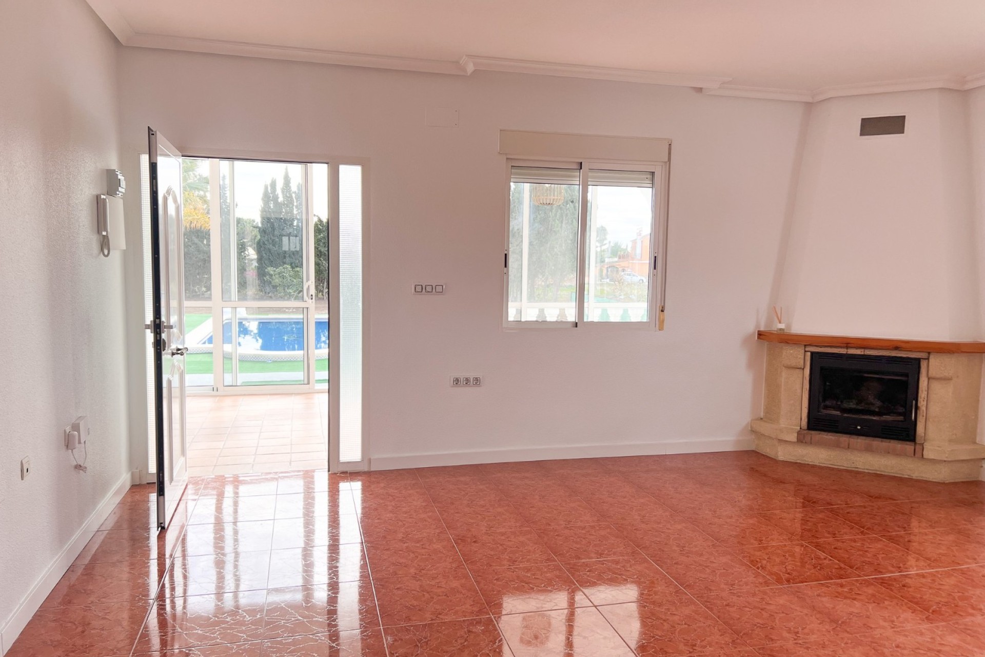 Resale - Villa - Dolores