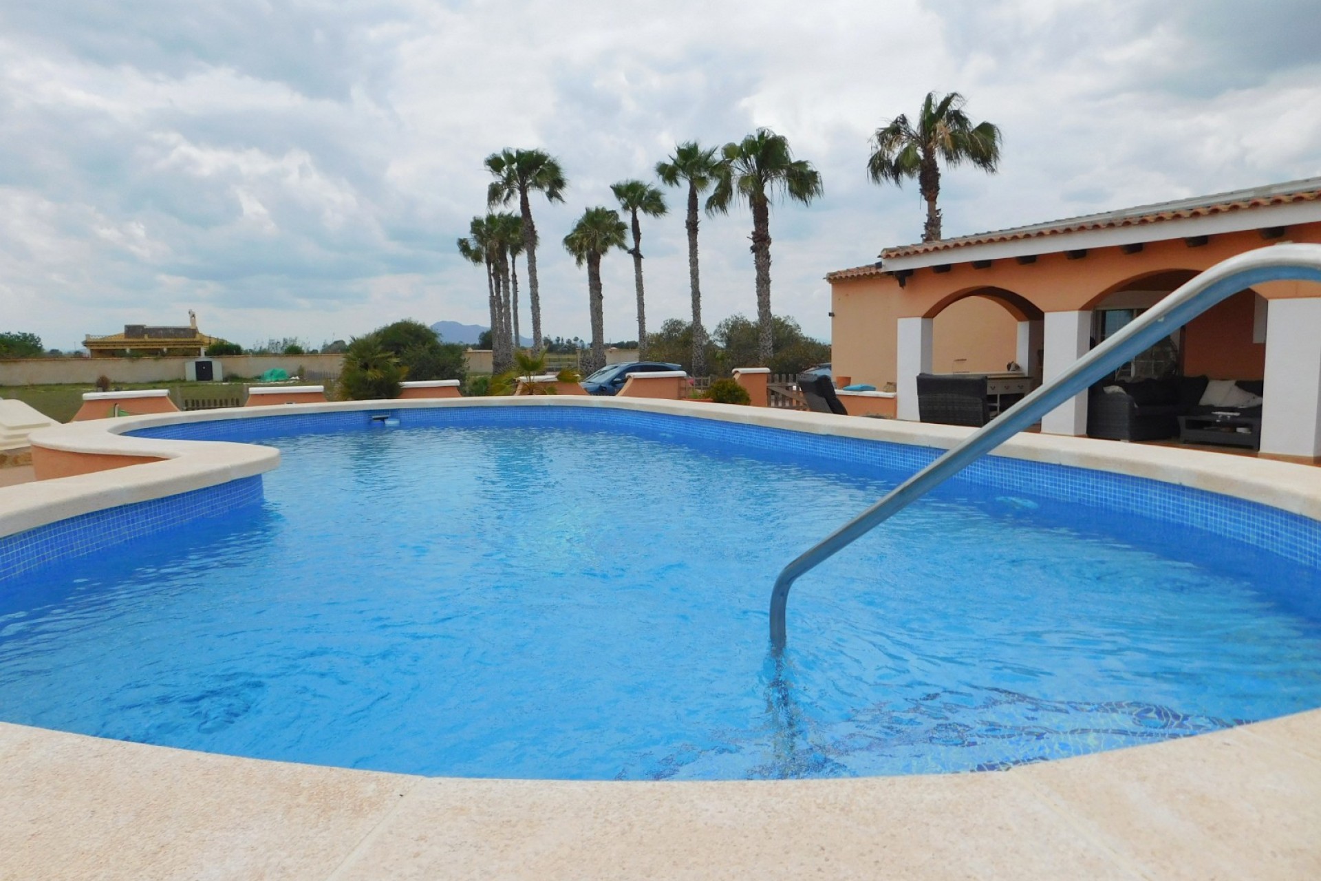 Resale - Villa - Dolores