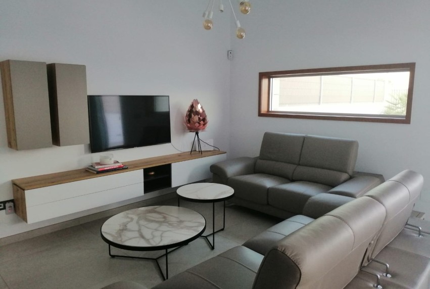 Resale - Villa - El Raso