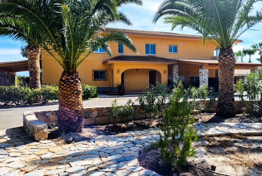 Resale - Villa - Elche - Las Bayas