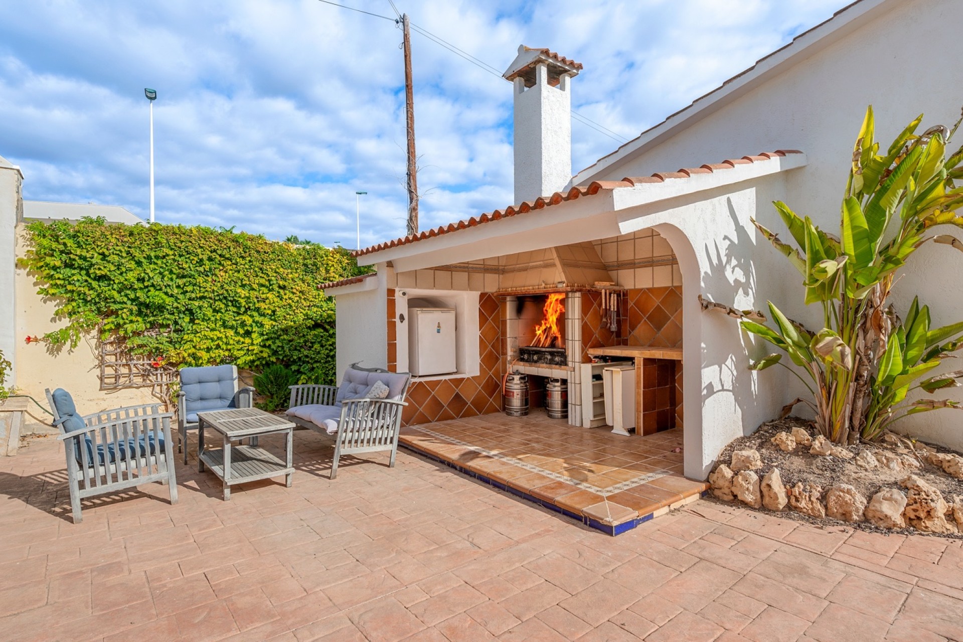 Resale - Villa - Elche