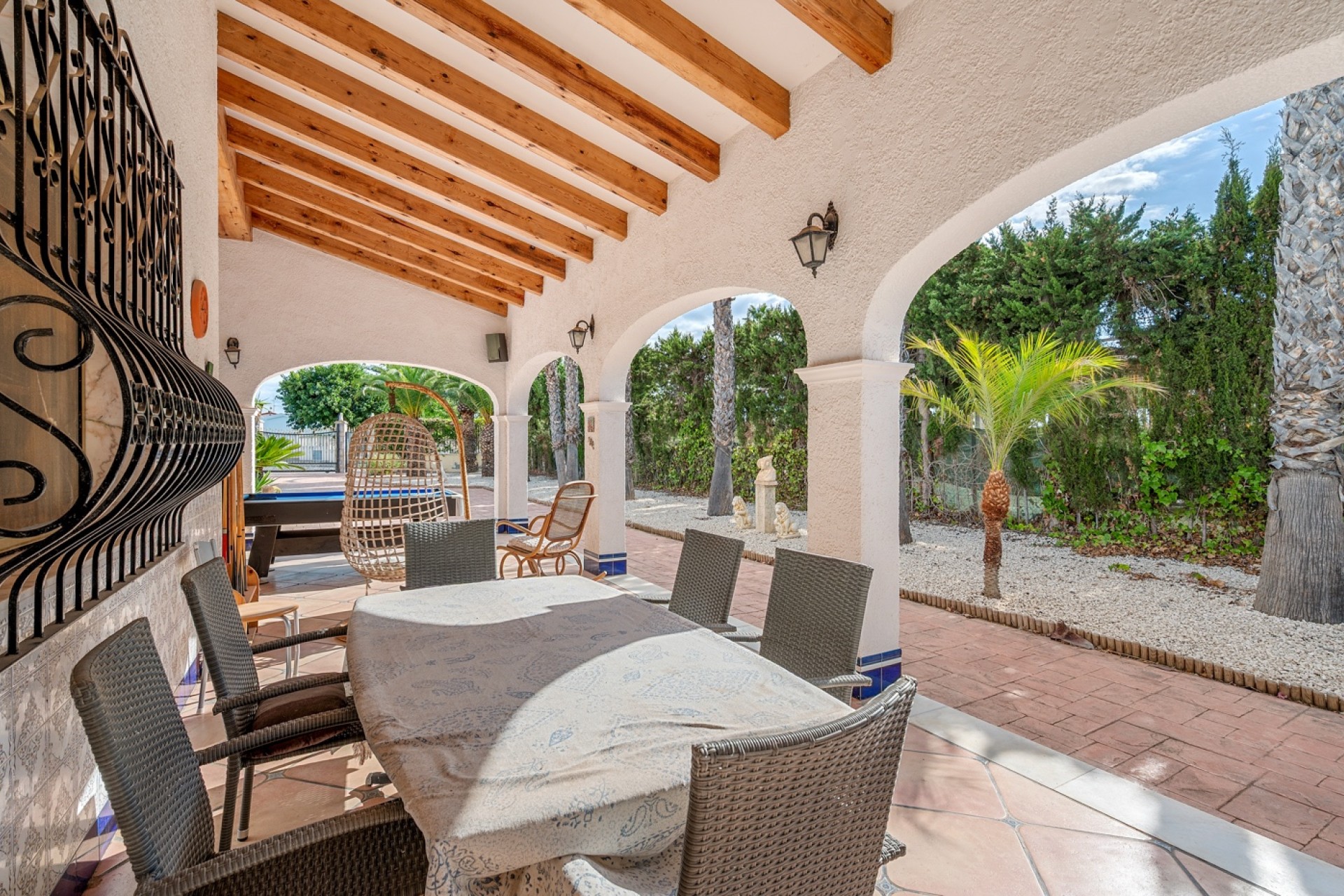 Resale - Villa - Elche