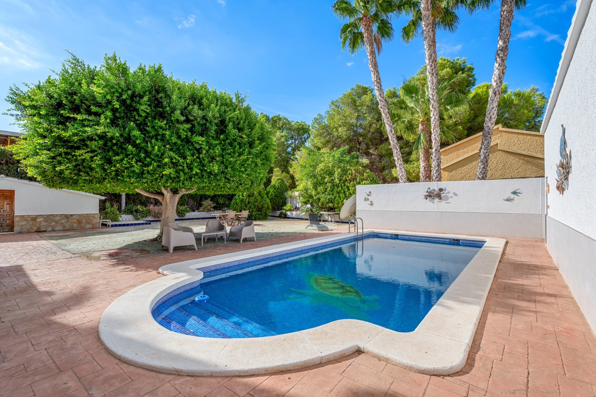 Resale - Villa - Elche