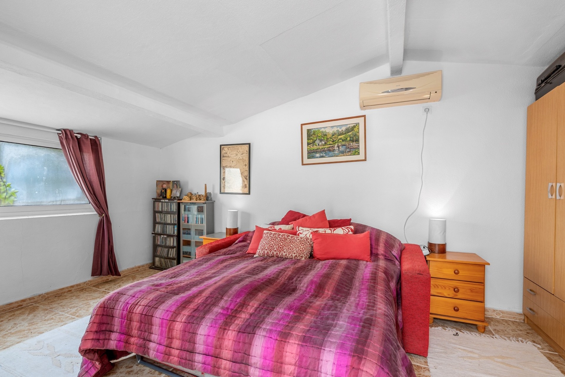 Resale - Villa - Elche