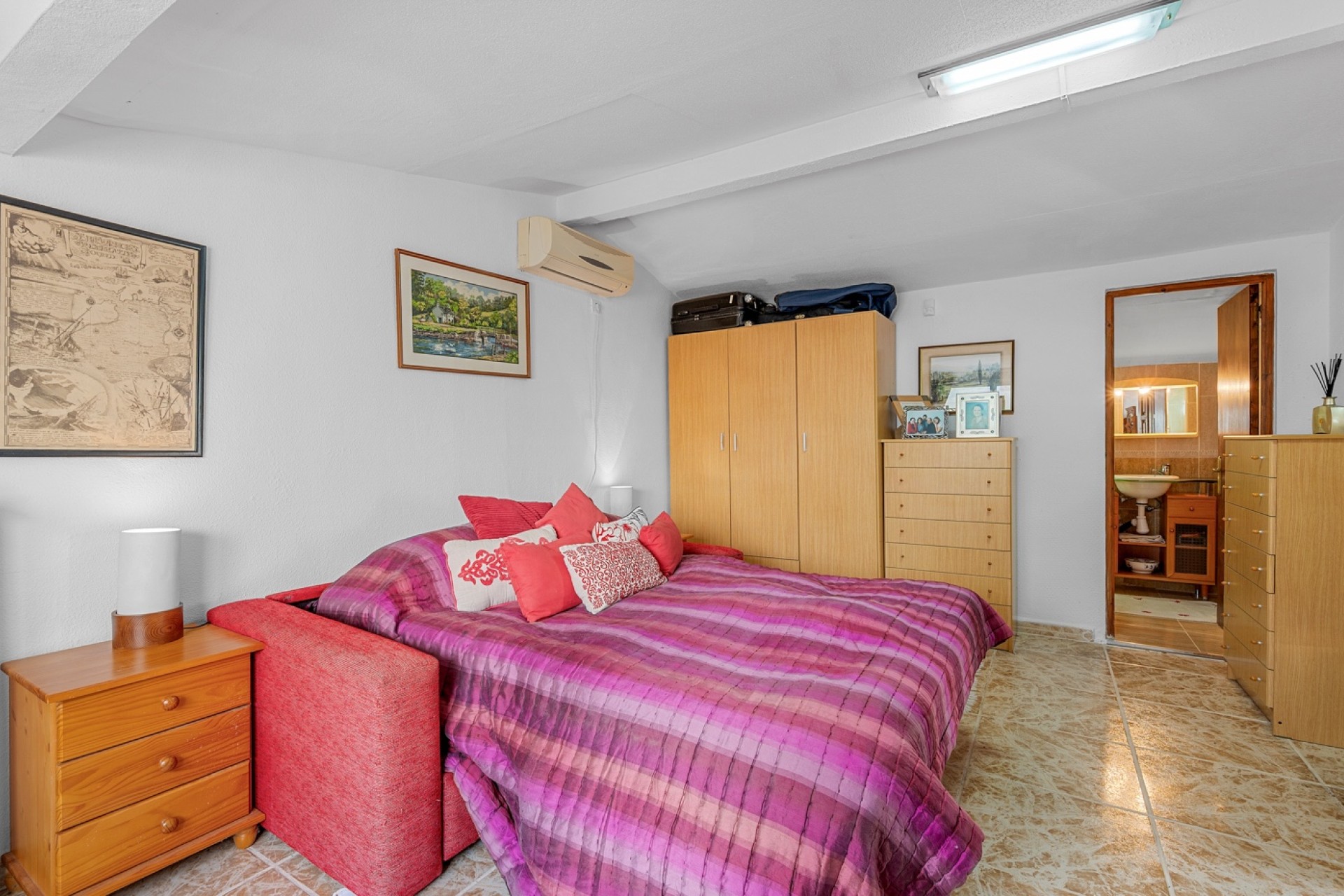 Resale - Villa - Elche