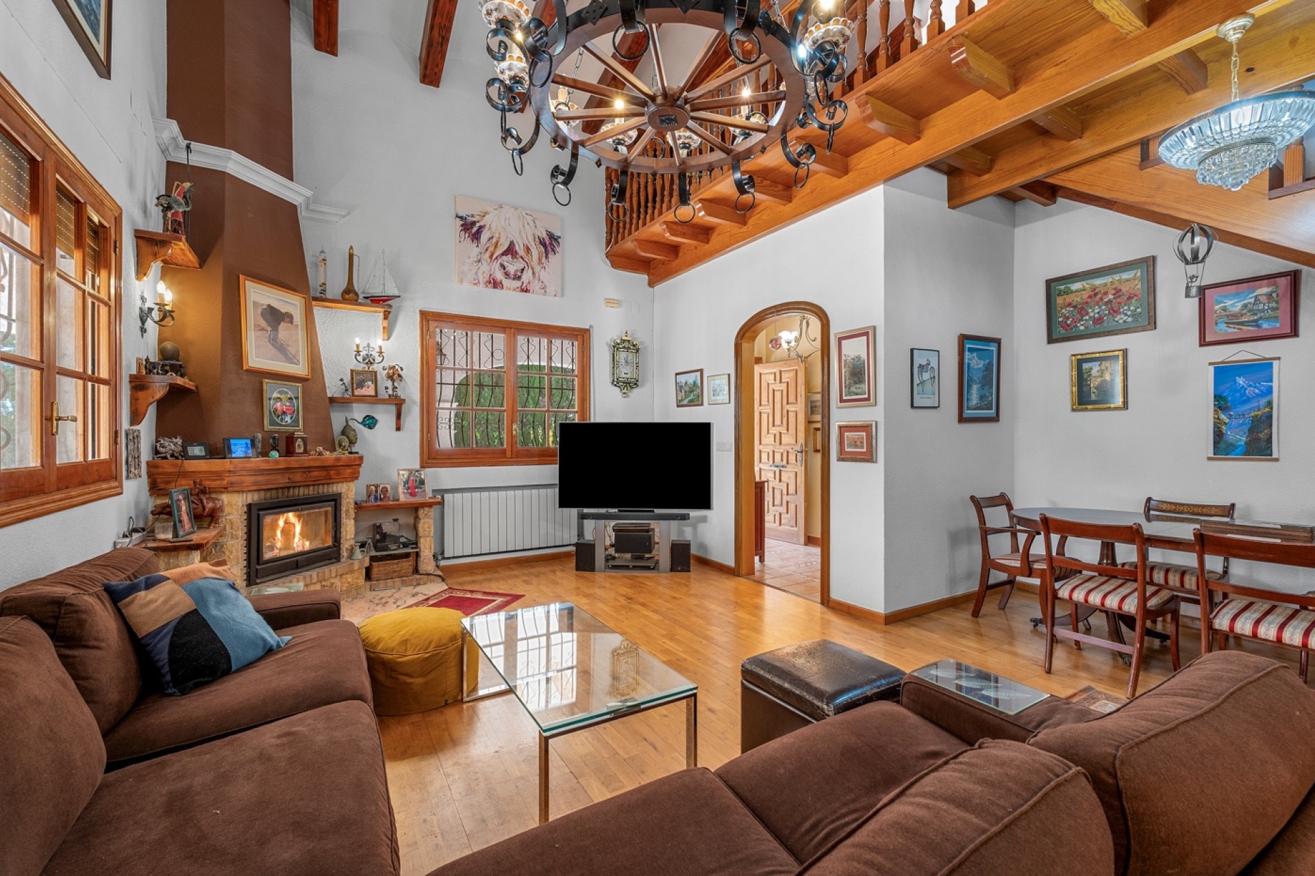 Resale - Villa - Elche