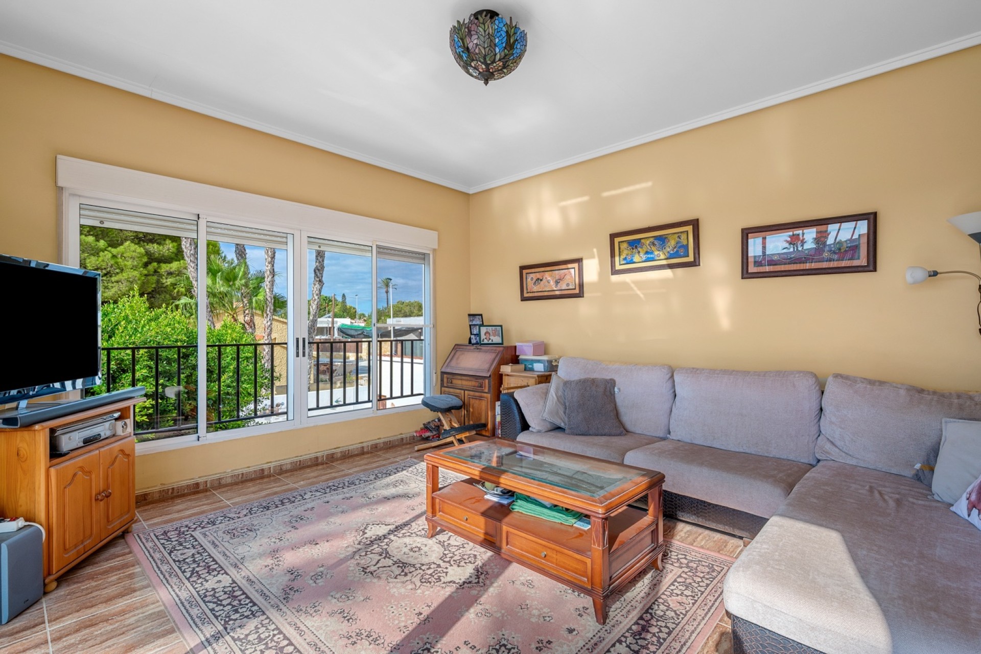 Resale - Villa - Elche