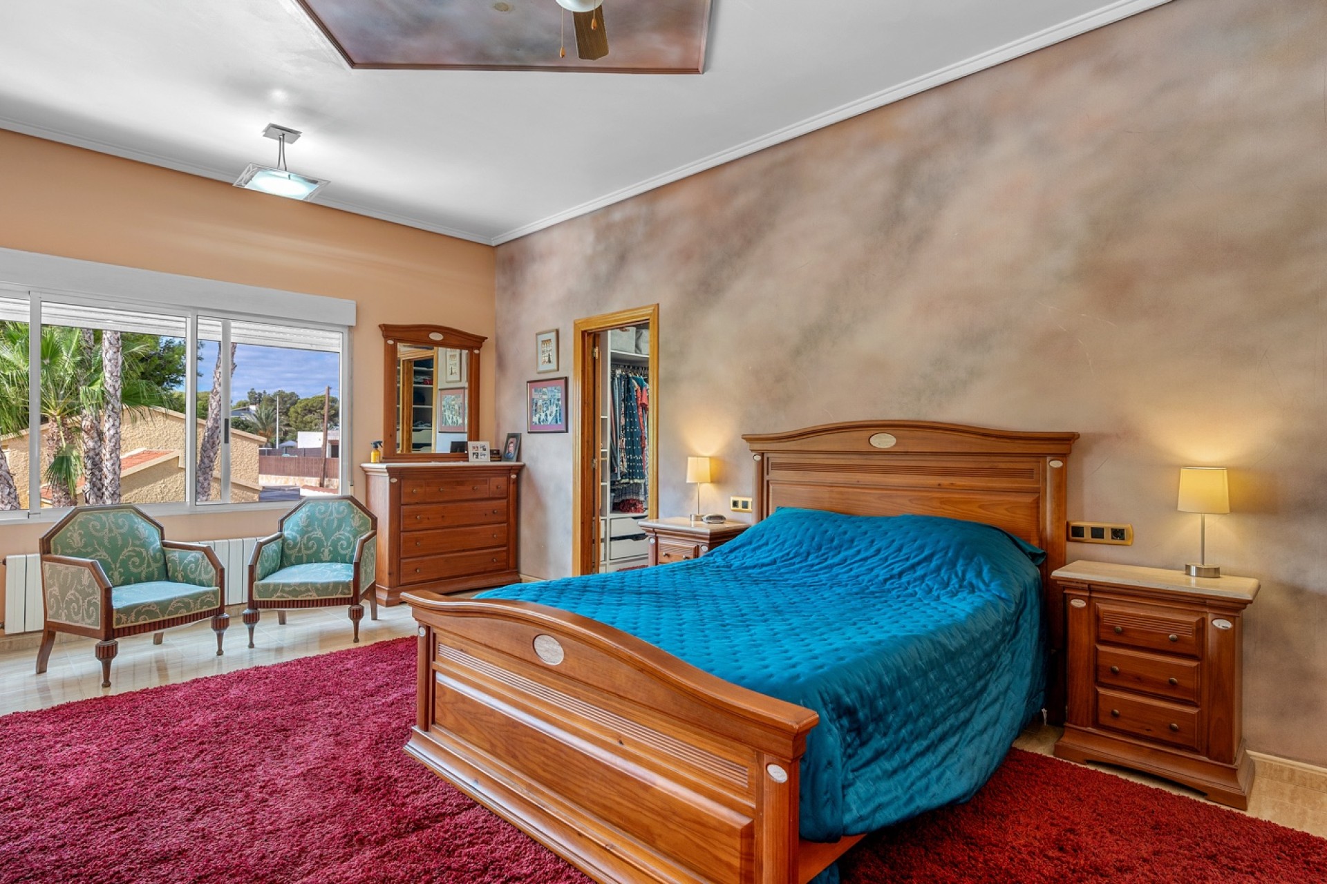 Resale - Villa - Elche