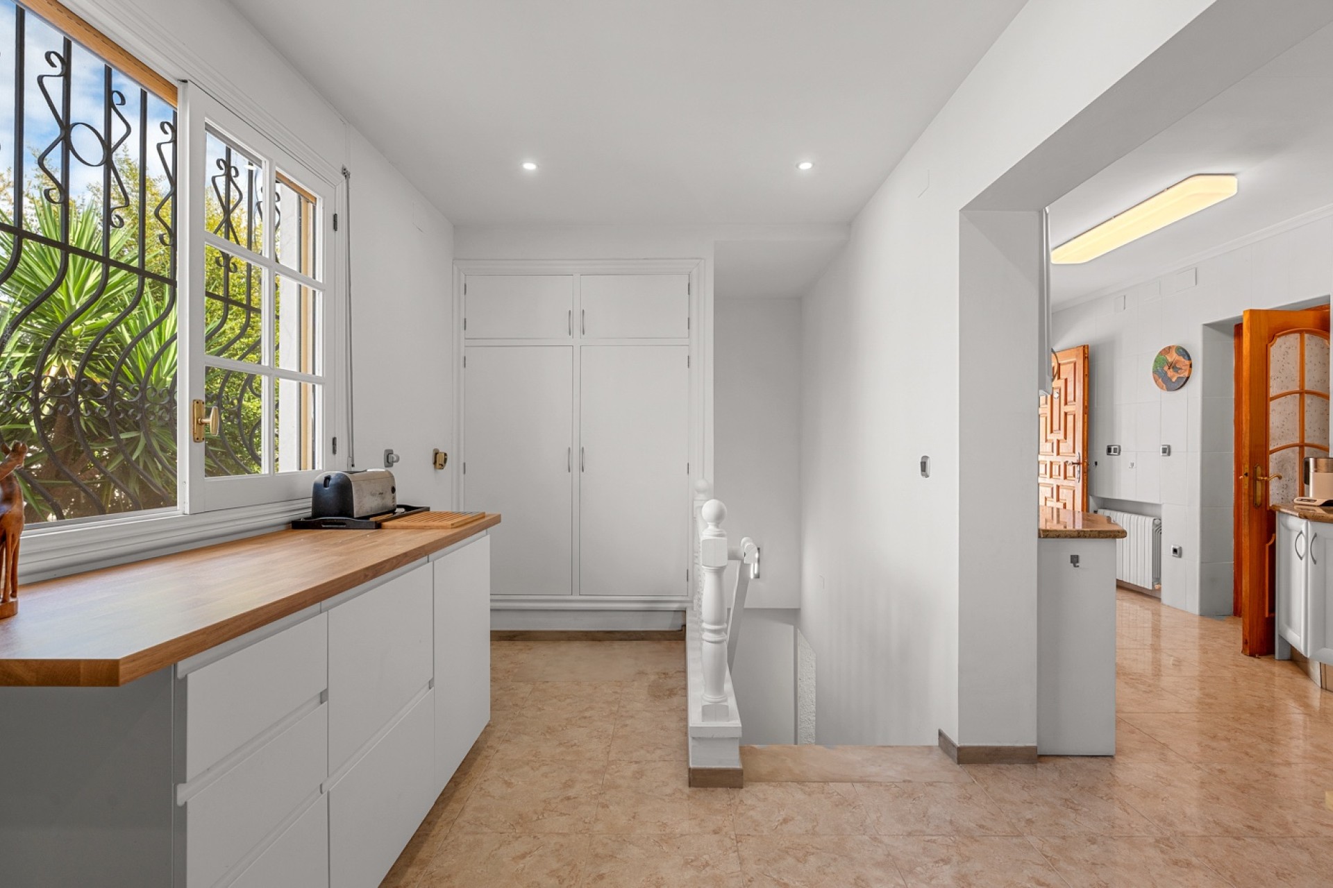 Resale - Villa - Elche