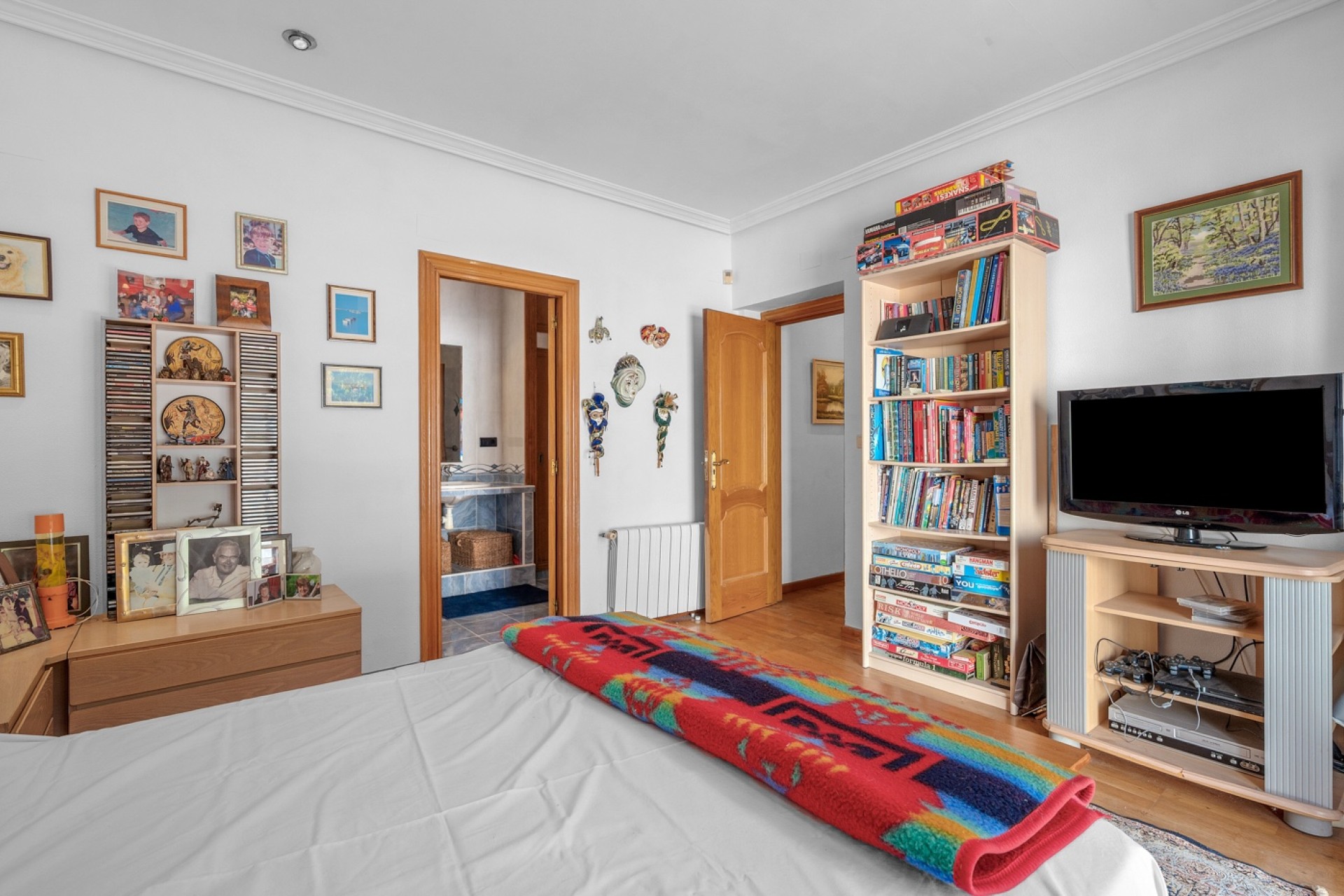 Resale - Villa - Elche